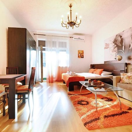 Apartment Alexandria Belgrado Esterno foto