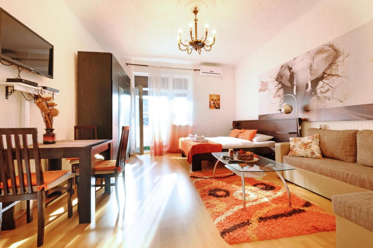 Apartment Alexandria Belgrado Esterno foto