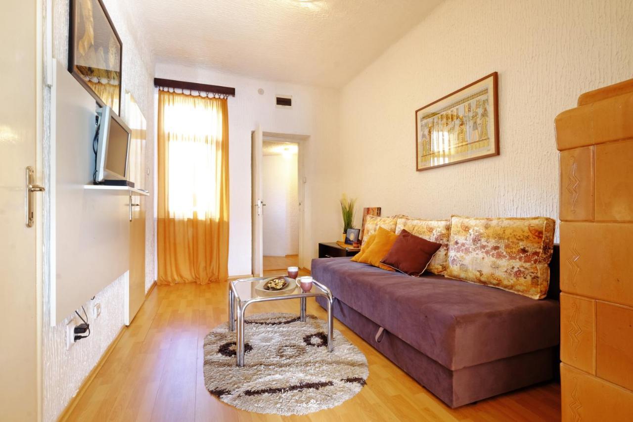 Apartment Alexandria Belgrado Esterno foto