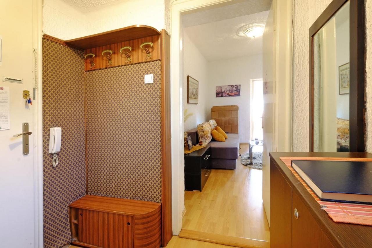 Apartment Alexandria Belgrado Esterno foto